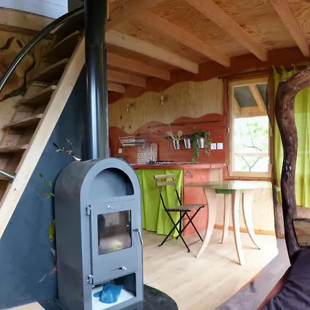 Les Insolites Du Vercors Farm stay *